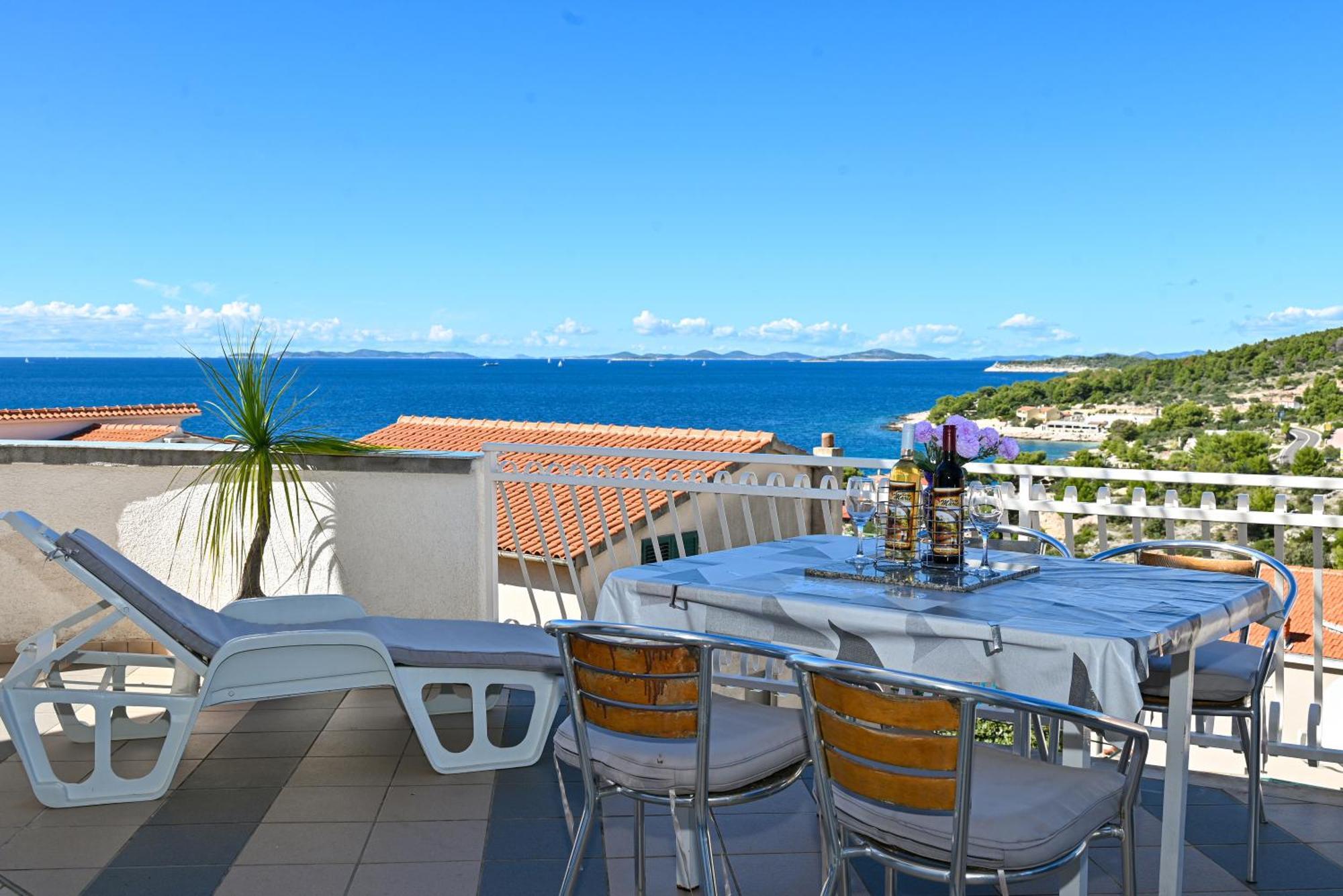 Apartments Maric Primosten Bagian luar foto