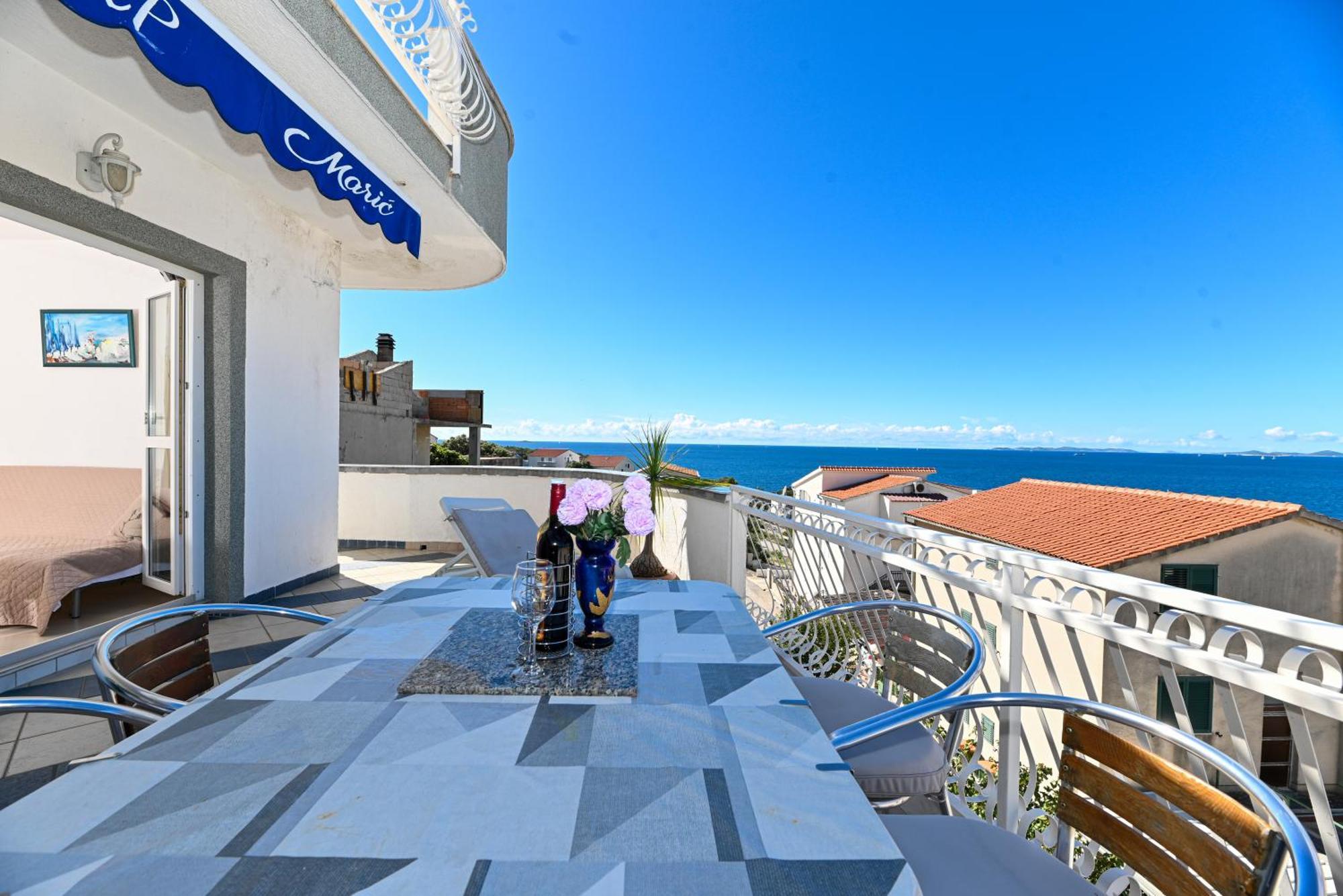 Apartments Maric Primosten Bagian luar foto