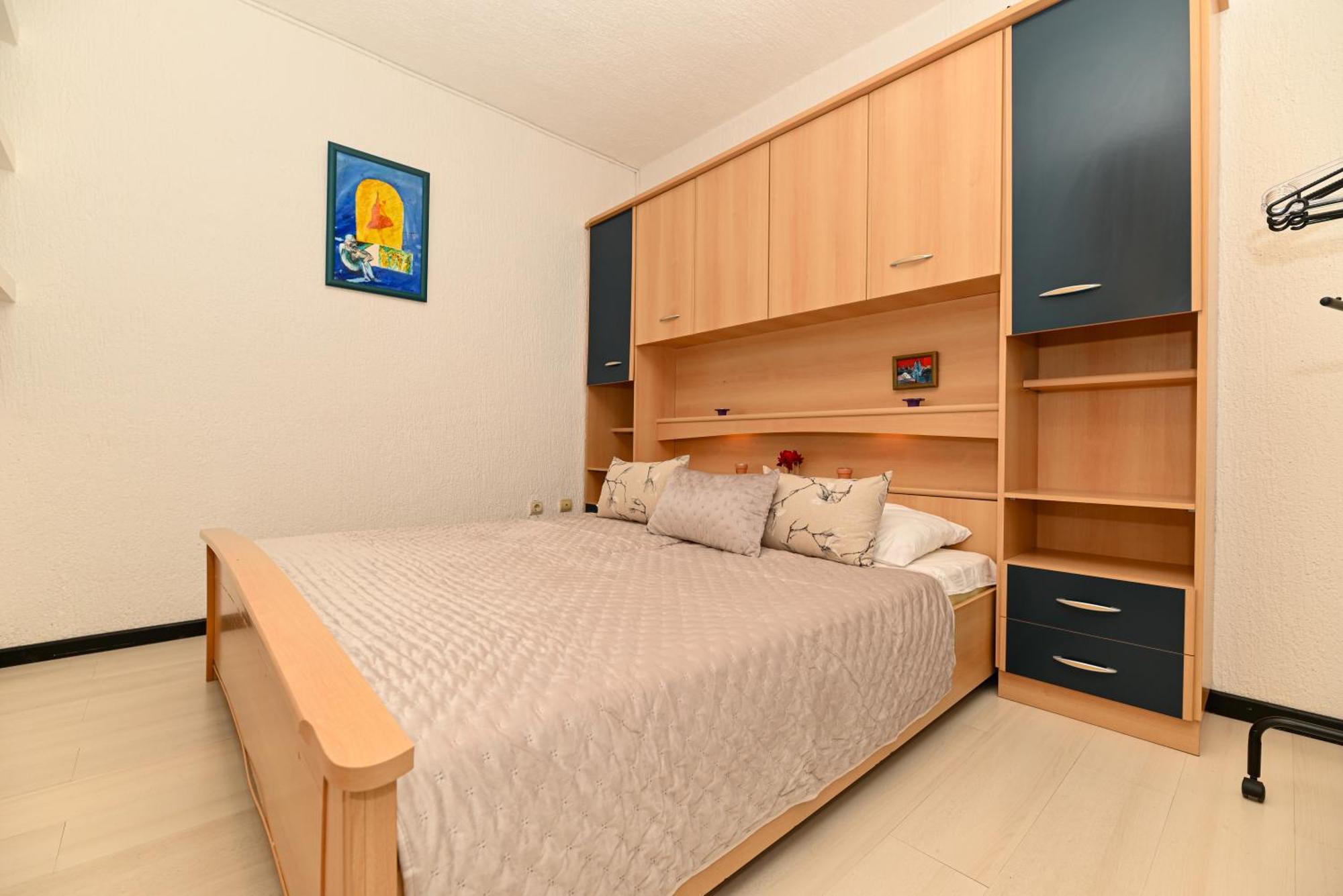 Apartments Maric Primosten Bagian luar foto