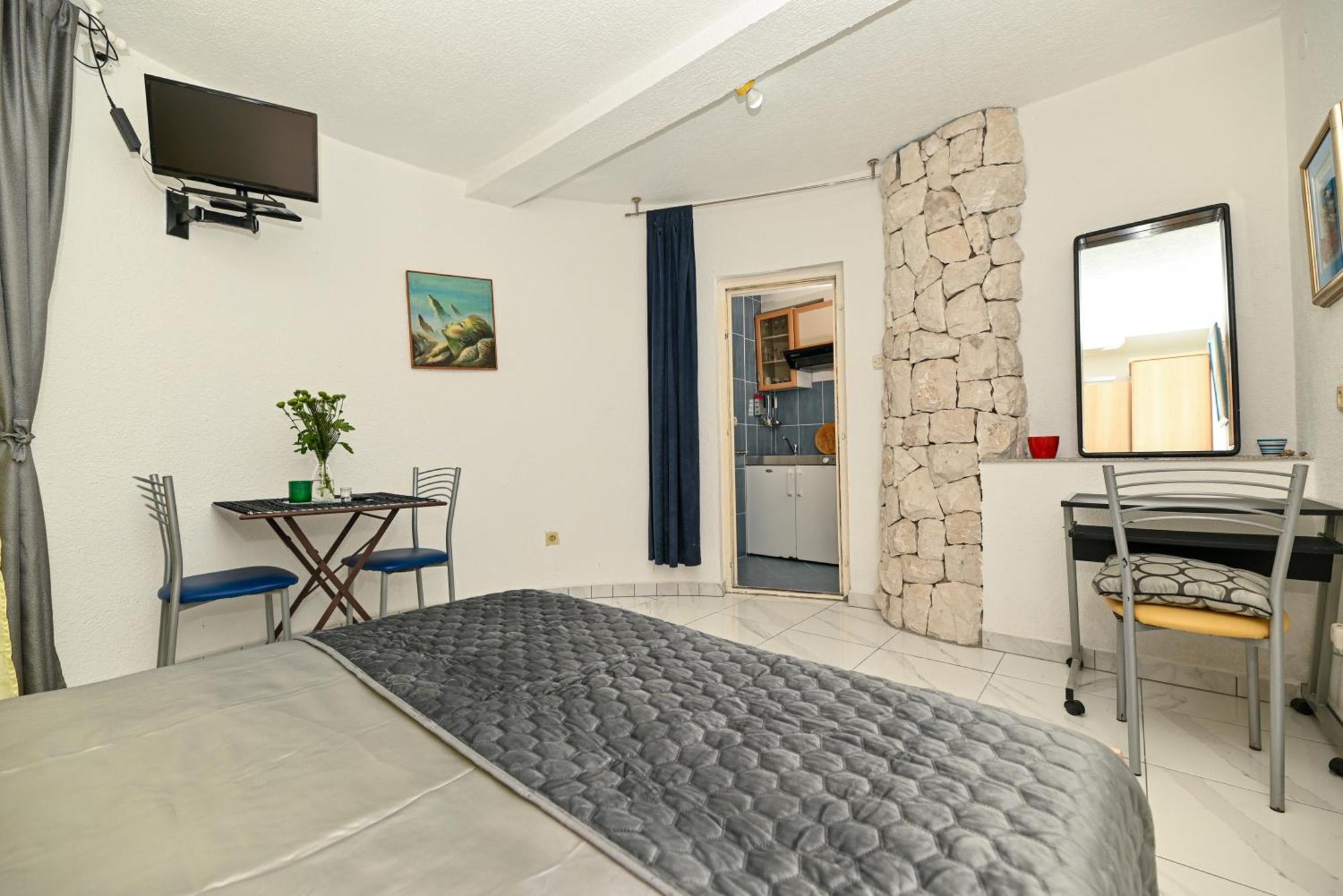 Apartments Maric Primosten Bagian luar foto